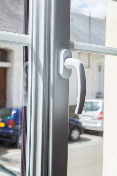 Battement central fenêtre PVC rénovation - Menuiserie Bouvet Battement central fenêtre PVC rénovation - Menuiserie Bouvet